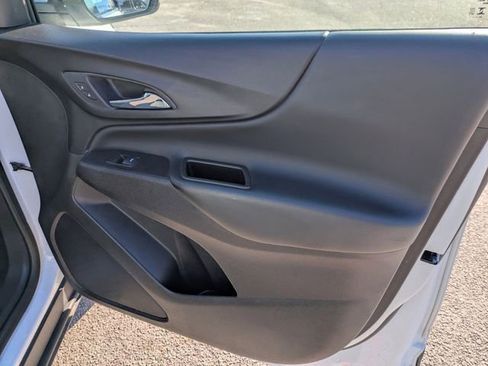 Used 2024 Chevrolet Equinox LT image 31