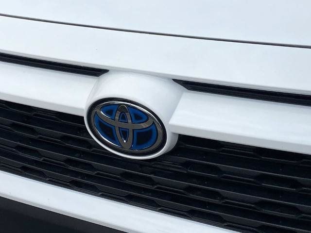 Used 2024 Toyota RAV4 LE AWD/4WD image 25