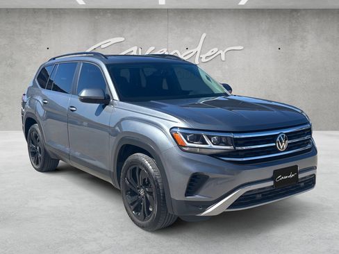 Used 2022 Volkswagen Atlas SE image 2