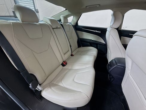 Used 2017 Ford Fusion Energi Titanium FWD image 26