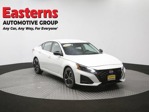 Used 2023 Nissan Altima 2.5 SR FWD image 50