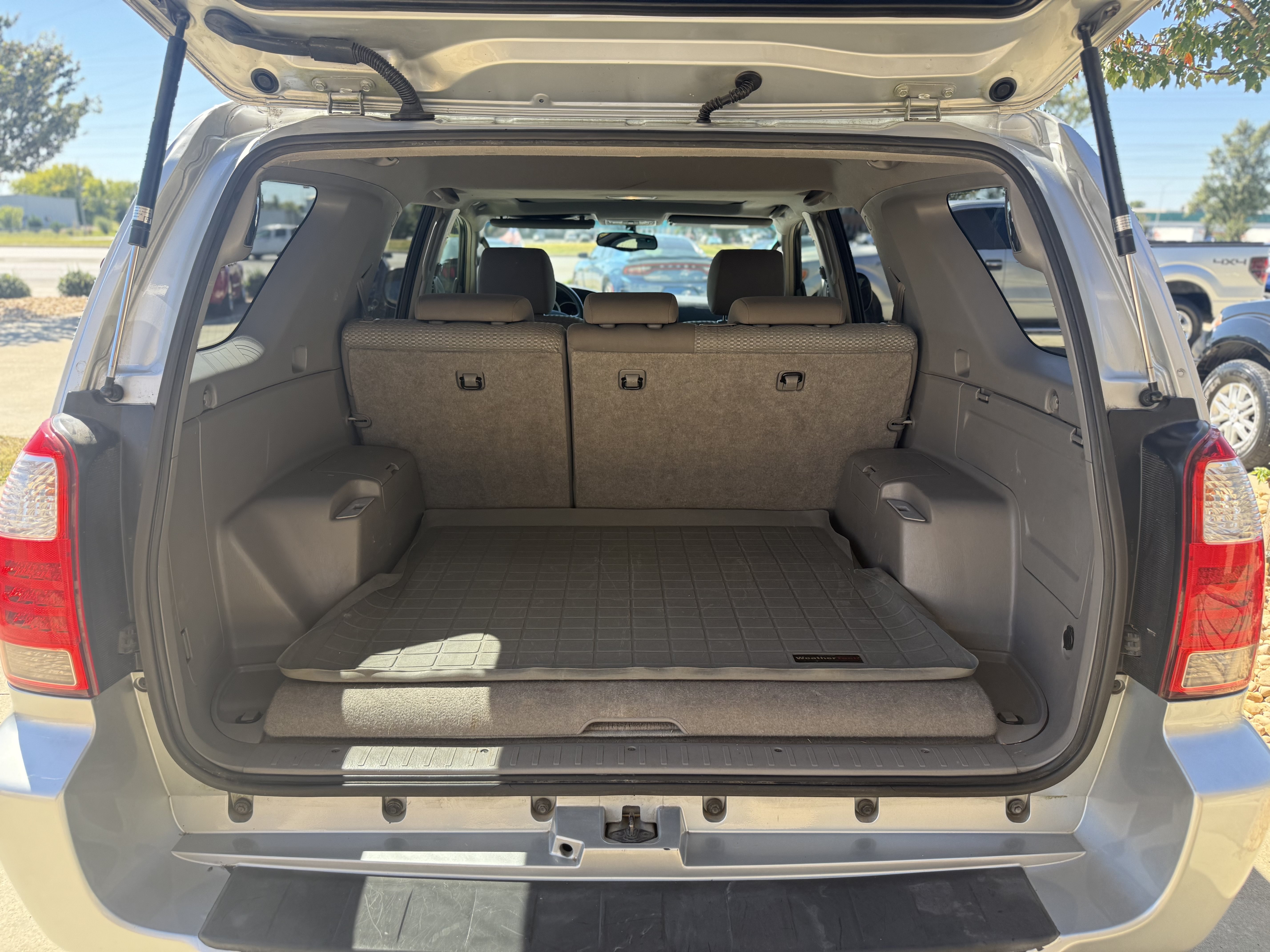 Used 2006 Toyota 4Runner SR5 RWD image 11