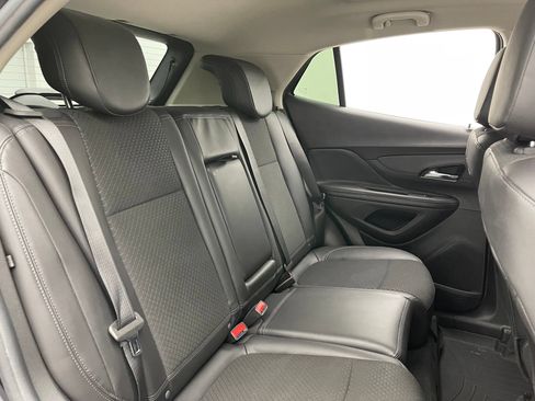 Used 2022 Buick Encore Preferred w/ Safety Package II AWD/4WD image 32