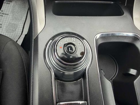 Used 2019 Ford Fusion SE FWD image 38