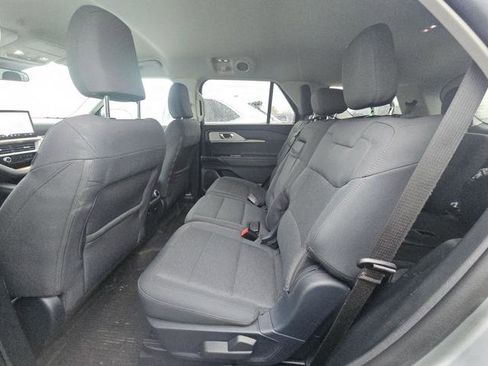 Used 2025 Ford Explorer Active image 14