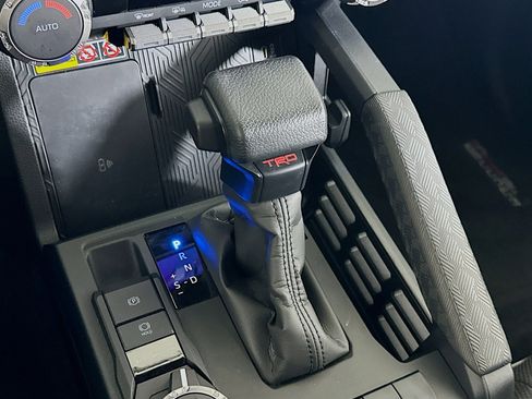 Used 2025 Toyota 4Runner TRD Off-Road image 24