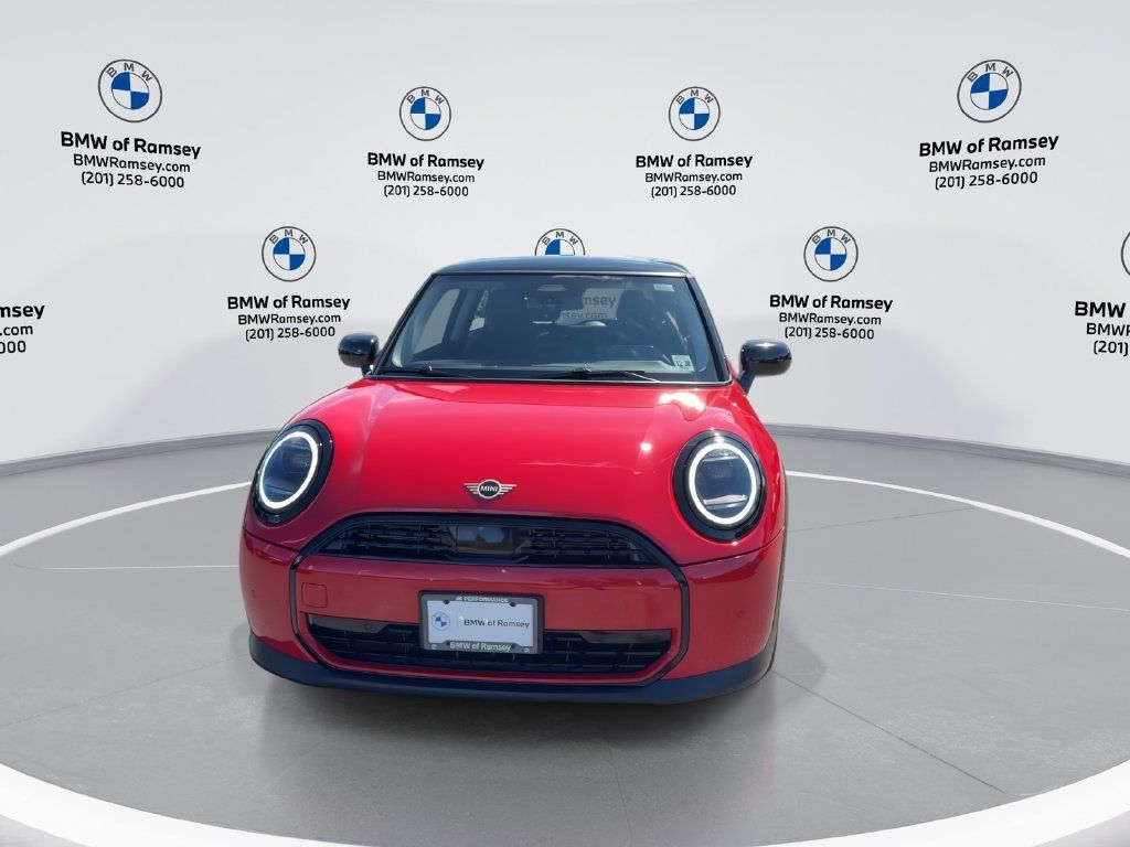 Used 2025 MINI Cooper 2-Door Hardtop FWD image 5