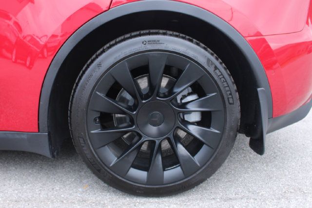 Used 2021 Tesla Model Y Long Range AWD/4WD image 30
