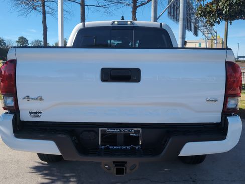 Certified 2023 Toyota Tacoma SR5 image 9