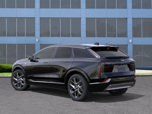 New 2026 Cadillac Optiq Luxury 2 image 3