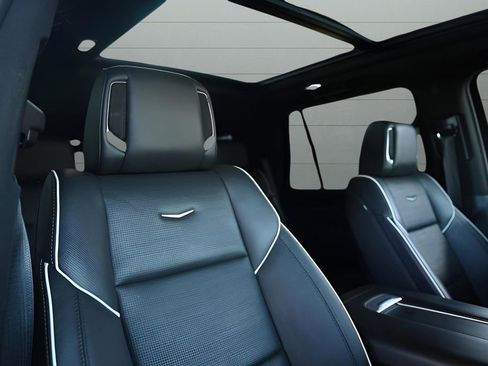 Used 2021 Cadillac Escalade Sport image 35