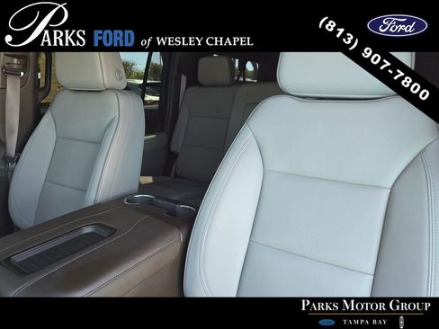 Used 2024 GMC Yukon XL SLT AWD/4WD image 21