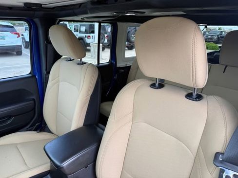 Used 2018 Jeep Wrangler Unlimited Sport AWD/4WD image 15