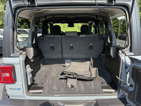 Certified 2024 Jeep Wrangler Unlimited AWD/4WD image 16