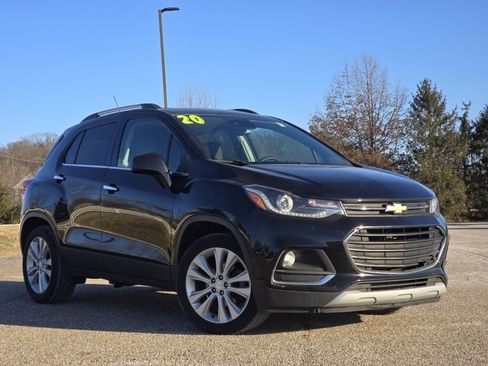 Used 2020 Chevrolet Trax Premier image 2