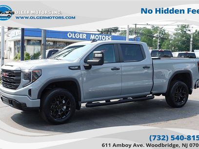 Used 2024 GMC Sierra 1500 Pro w/ Graphite Edition