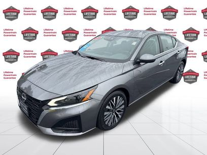 Used 2023 Nissan Altima 2.5 SV