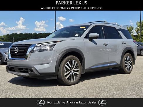 Used 2024 Nissan Pathfinder Platinum AWD/4WD image 1