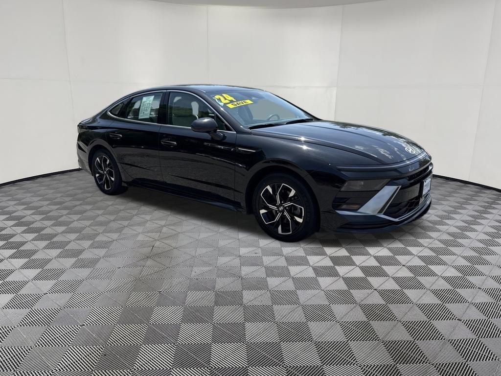 Used 2024 Hyundai Sonata SEL FWD image 3