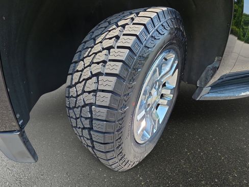 Used 2017 Chevrolet Suburban LS RWD image 33