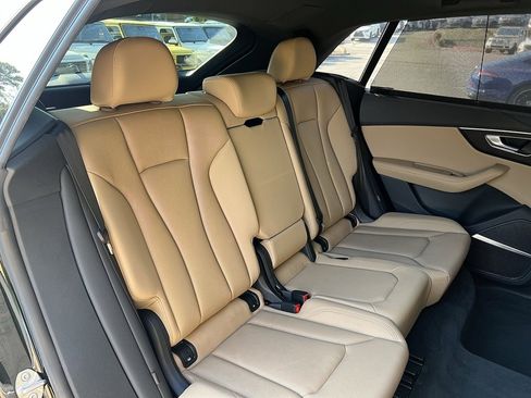 Used 2023 Audi Q8 Prestige image 33