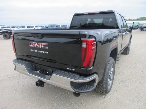 New 2026 GMC Sierra 2500 SLT AWD/4WD image 5