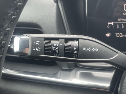 Used 2025 GMC Terrain Elevation AWD/4WD image 23