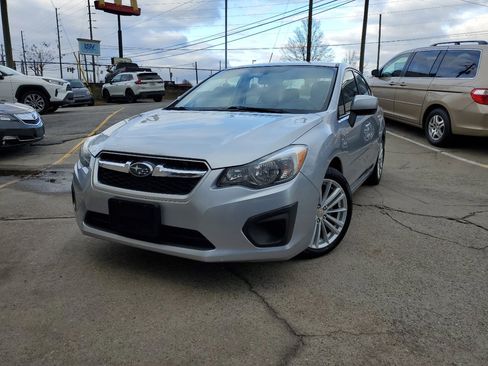 Used 2014 Subaru Impreza 2.0i Premium image 3