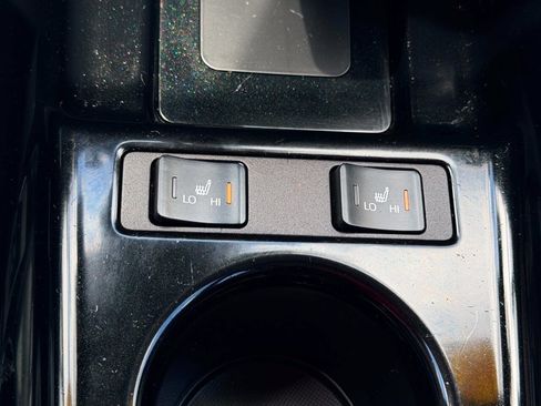 Used 2021 Toyota Prius XLE FWD image 44