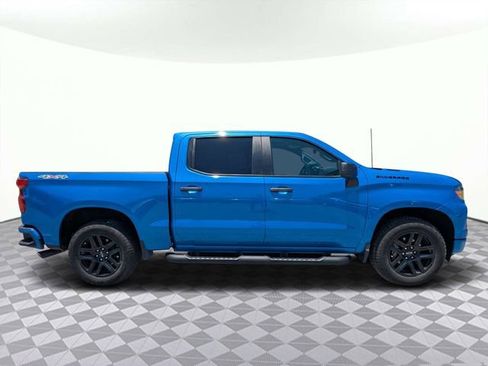 Used 2025 Chevrolet Silverado 1500 Custom w/ Turbomax Blackout Package AWD/4WD image 3