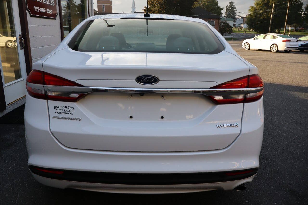 Used 2018 Ford Fusion S FWD image 3