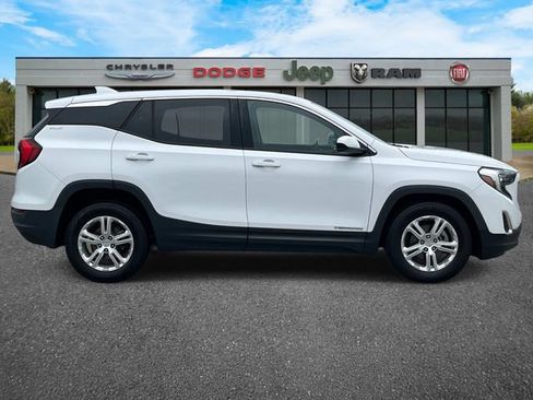 Used 2018 GMC Terrain SLE FWD image 3