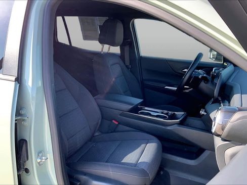 Certified 2026 Chevrolet Equinox LT AWD/4WD image 9