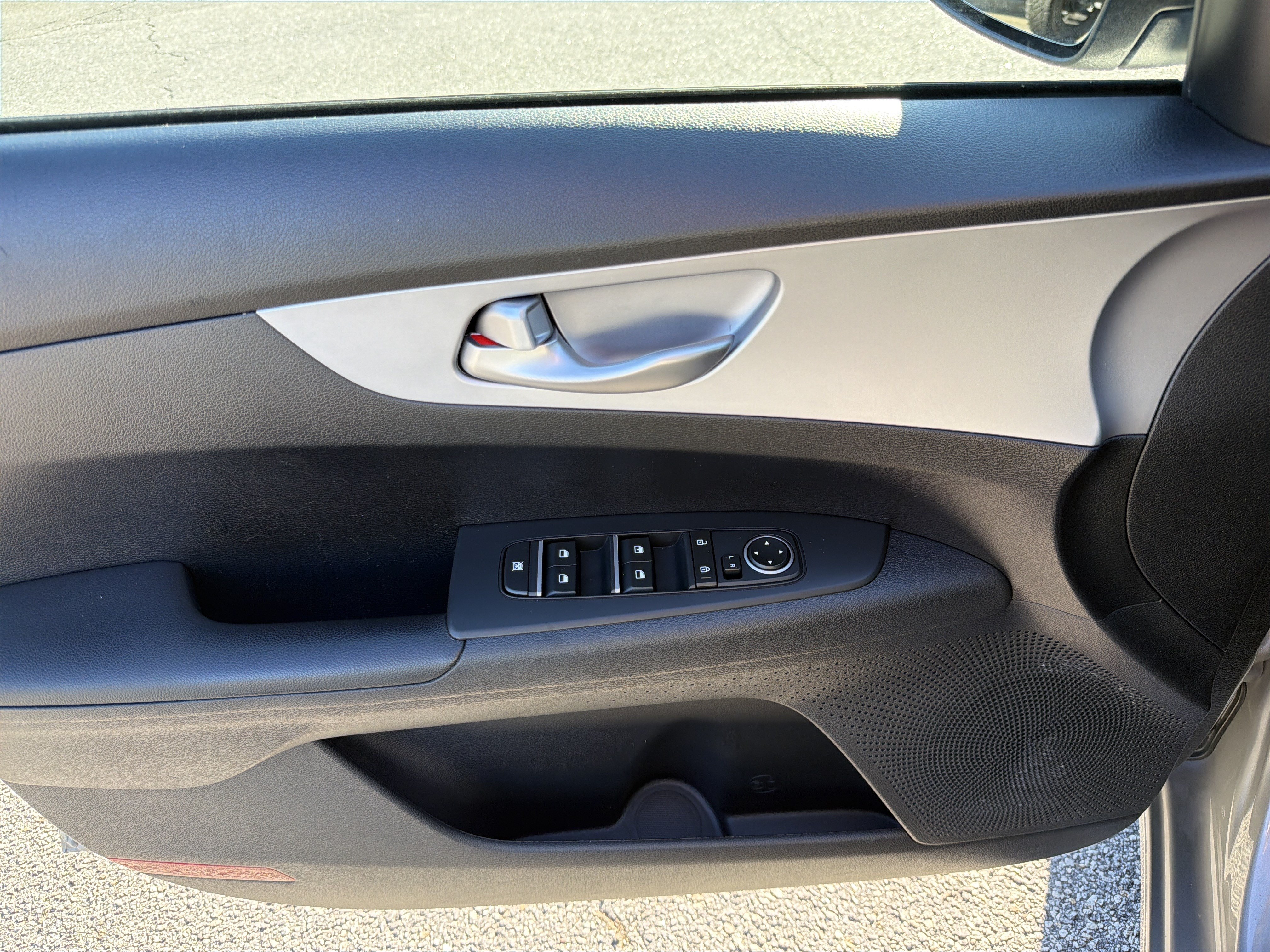 Used 2024 Kia Forte LXS FWD image 19