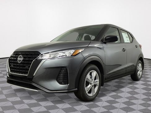 New 2025 Nissan Kicks Play S image 8