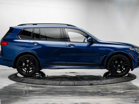 Used 2022 BMW X7 M50i w/ Dynamic Handling Package AWD/4WD image 18