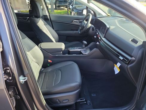 New 2026 Kia Sportage SX FWD image 7