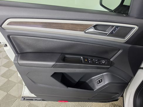 Used 2019 Volkswagen Atlas SE FWD image 16