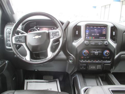 Used 2020 Chevrolet Silverado 2500 LTZ w/ LTZ Premium Package image 13