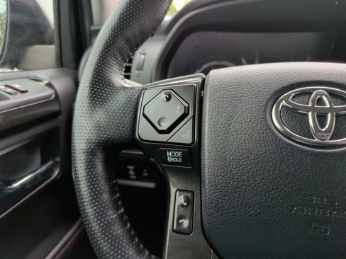 Used 2023 Toyota 4Runner TRD Off-Road Premium AWD/4WD image 22