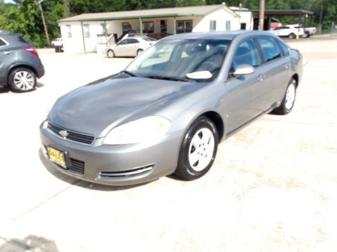 Used 2008 Chevrolet Impala LS FWD image 2