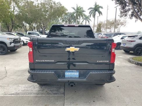 Used 2025 Chevrolet Silverado 1500 Custom image 3