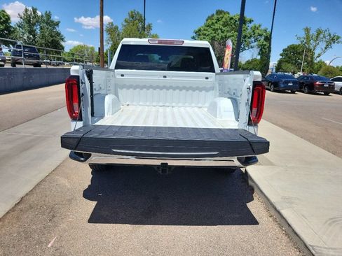 Used 2025 GMC Sierra 1500 SLT AWD/4WD image 13