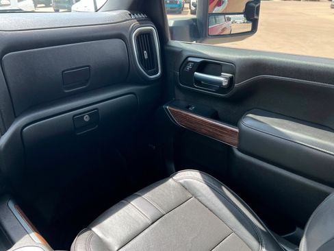 Used 2021 Chevrolet Silverado 3500 High Country w/ Z71 Off-Road Package AWD/4WD image 11