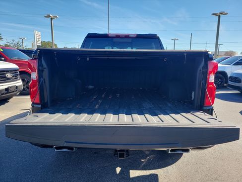 Used 2022 Chevrolet Silverado 1500 High Country w/ Technology Package image 6