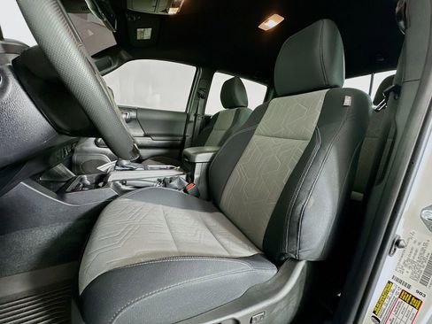 Certified 2023 Toyota Tacoma TRD Sport AWD/4WD image 20