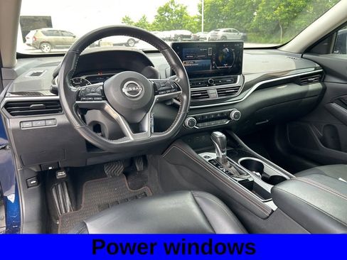 Used 2023 Nissan Altima 2.5 SR w/ SR Premium Package FWD image 11