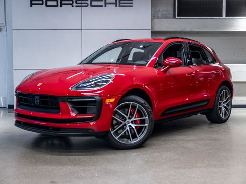 Certified 2024 Porsche Macan S AWD/4WD image 1
