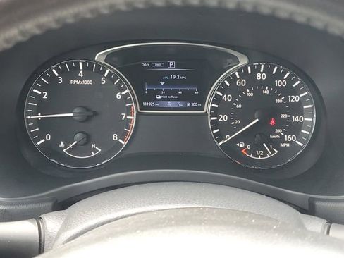 Used 2020 Nissan Pathfinder SL AWD/4WD image 22