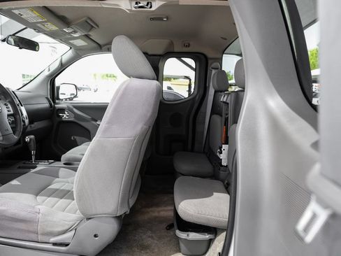 Used 2018 Nissan Frontier S RWD image 39
